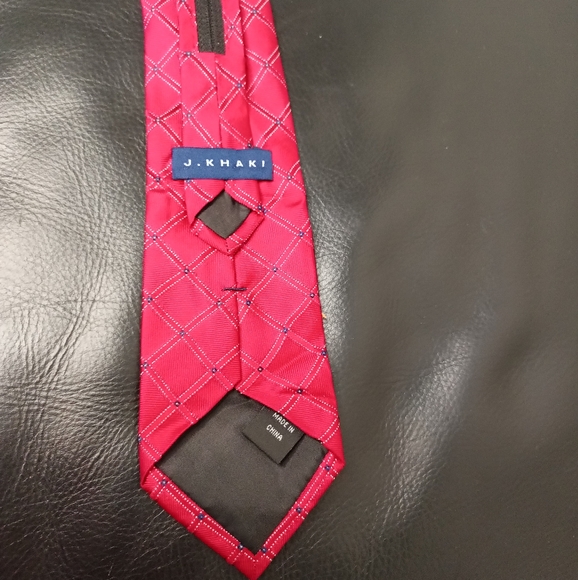 J. Khaki Kids Adjustable Red Tie - Picture 4 of 8